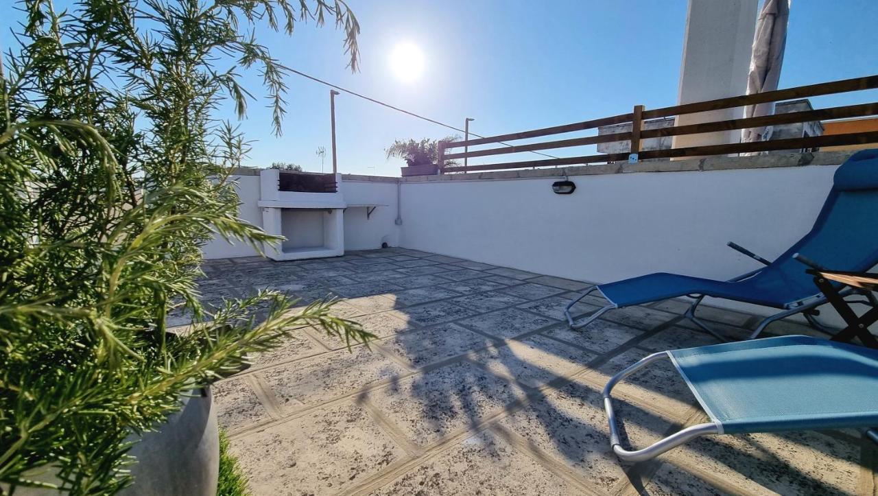 La Terrazza Dei Nonni Apartamento Torre Specchia Ruggeri Exterior foto