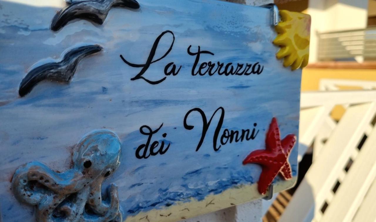 La Terrazza Dei Nonni Apartamento Torre Specchia Ruggeri Exterior foto