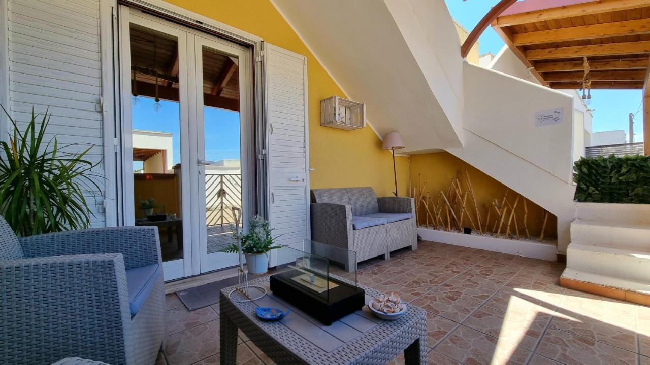 La Terrazza Dei Nonni Apartamento Torre Specchia Ruggeri Exterior foto